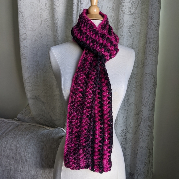 Straight Puff Stitch Scarf - Pink and Black - Picture 1 of 3
